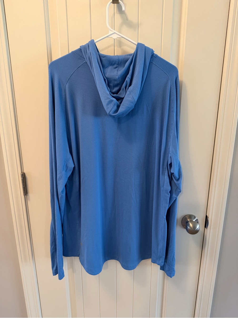NWOT Lululemon Men's Lightweight Blue Hooded Long Sleeve - Picture 3 of 4